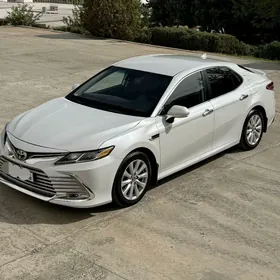 Toyota Camry 2020