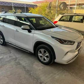 Toyota Highlander 2022