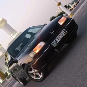 Opel Vectra 1992