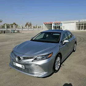 Toyota Camry 2018