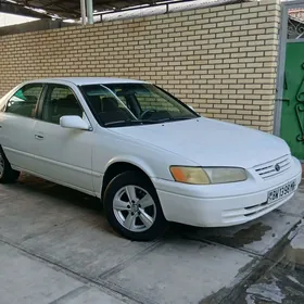 Toyota Camry 1999