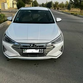 Hyundai Elantra 2019
