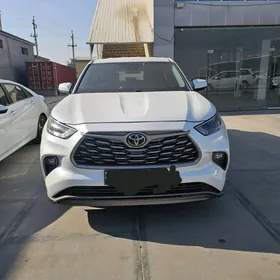 Toyota Highlander 2022