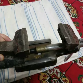 тиски