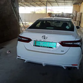 Toyota Camry 2019