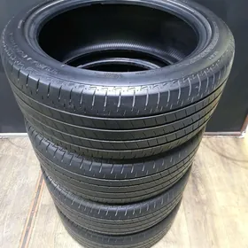 Bridgestone 235/45R18