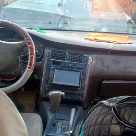Toyota Carina 1992