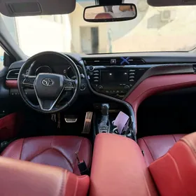 Toyota Camry 2020