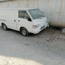 Mitsubishi L300 1992