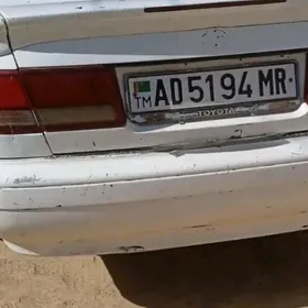 Toyota Corona 1995
