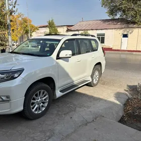 Toyota Land Cruiser Prado 2022