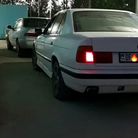 BMW 525 1990
