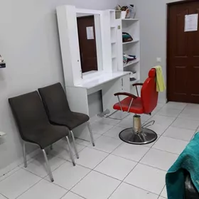 SALONA  MAKÝAÇI  GEREG