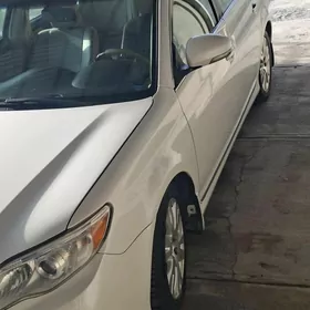 Toyota Avalon 2010