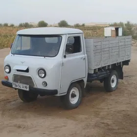 UAZ 2206 1990