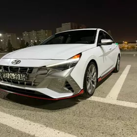 Hyundai Elantra 2022