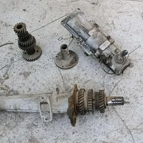 волга.запчасти от коробки