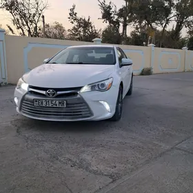 Toyota Camry 2015