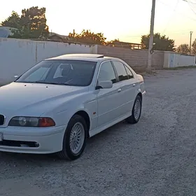BMW E39 1999