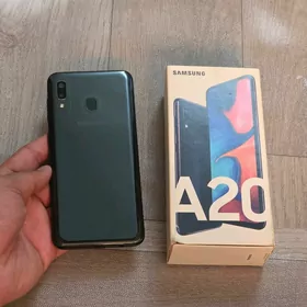 Samsung A20. 3/32. wetnam