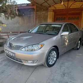 Toyota Camry 2004