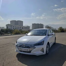 Hyundai Elantra 2020