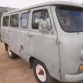 UAZ 2206 2000