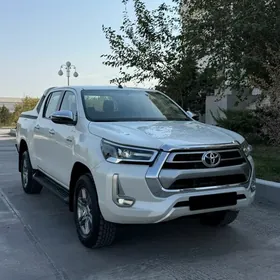 Toyota Hilux 2022