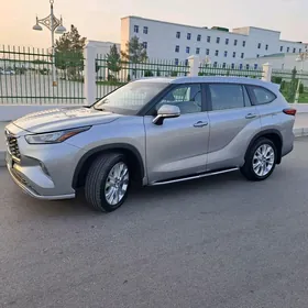 Toyota Highlander 2020