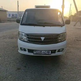 Toyota Hiace 2012