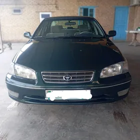 Toyota Camry 2001