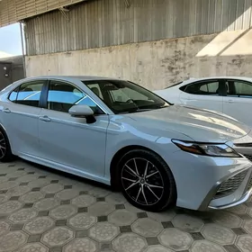 Toyota Camry 2022