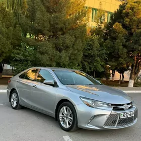 Toyota Camry 2017