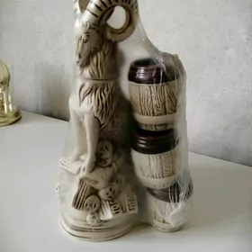 Графин с бочонками