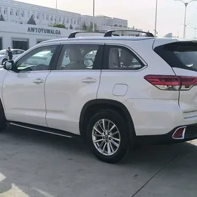 Toyota Highlander 2018