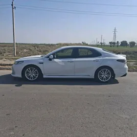 Toyota Camry 2022