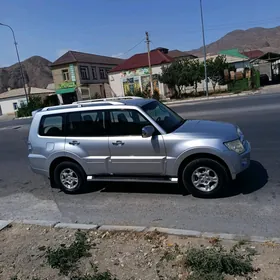Mitsubishi Pajero 2008