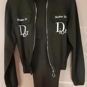 продаю спорт.костюм