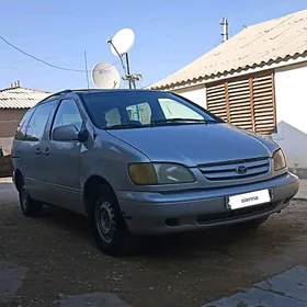 Toyota Sienna 2000