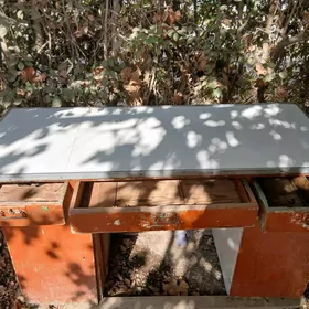 стол краснодеревщика