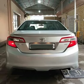 Toyota Camry 2013
