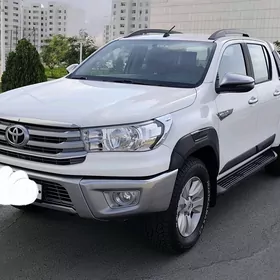 Toyota Hilux 2020