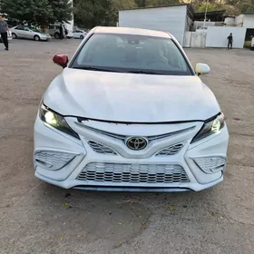 Toyota Camry 2022