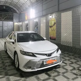 Toyota Camry 2022
