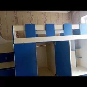 детская кровать в хорошем сост