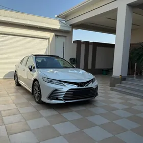 Toyota Camry 2022