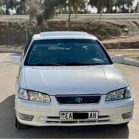 Toyota Camry 2001