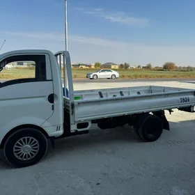 Hyundai H100 2012