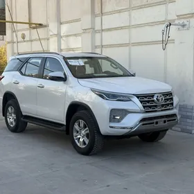 Toyota Fortuner 2025