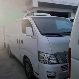 Nissan Urvan 2014